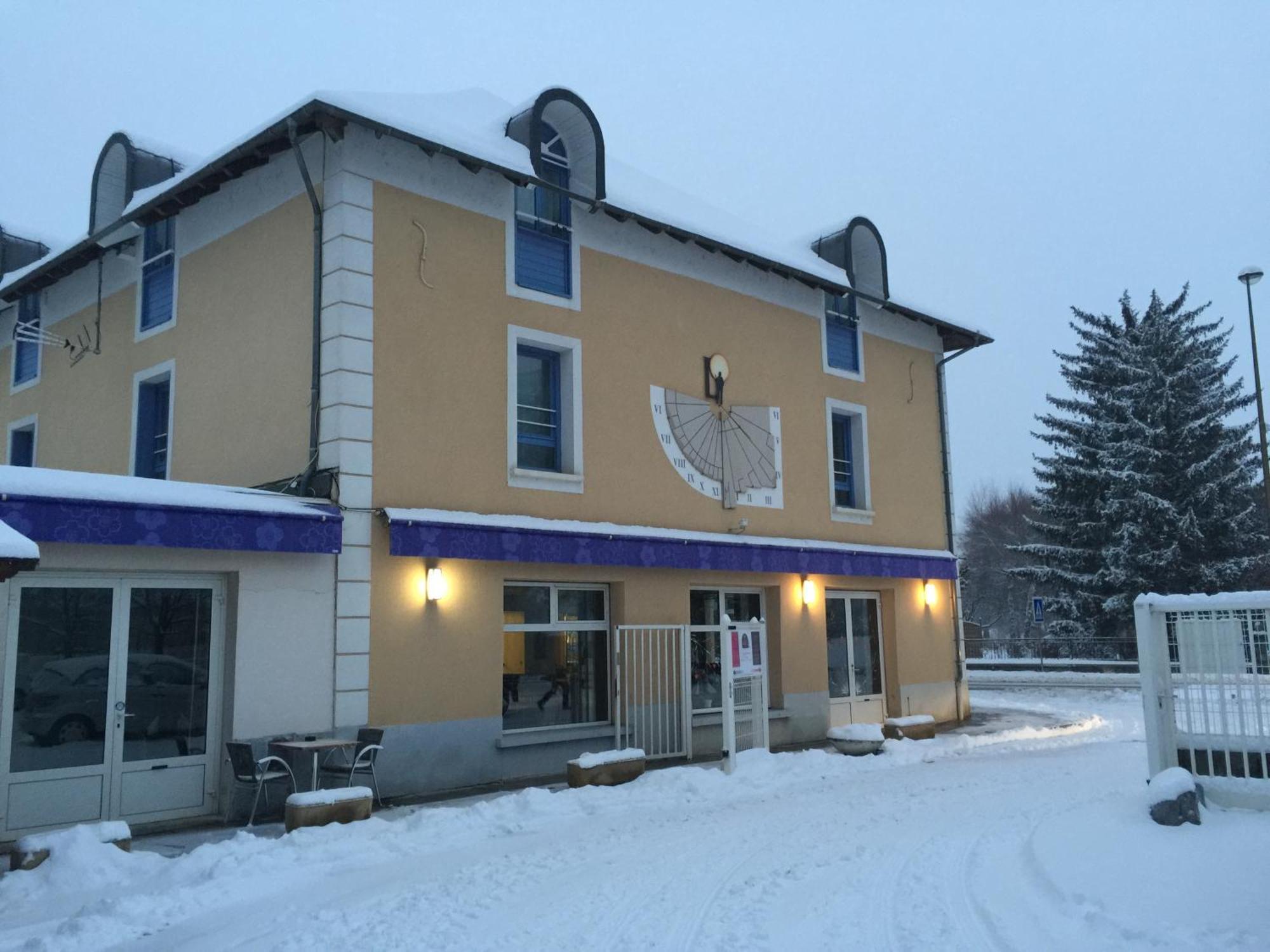 Hotel De La Gare Eygliers Buitenkant foto